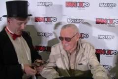 Stan Lee (performing magic for The Man!)