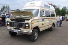 Terry Fox van (A piece of Canadian history, fully restored!)